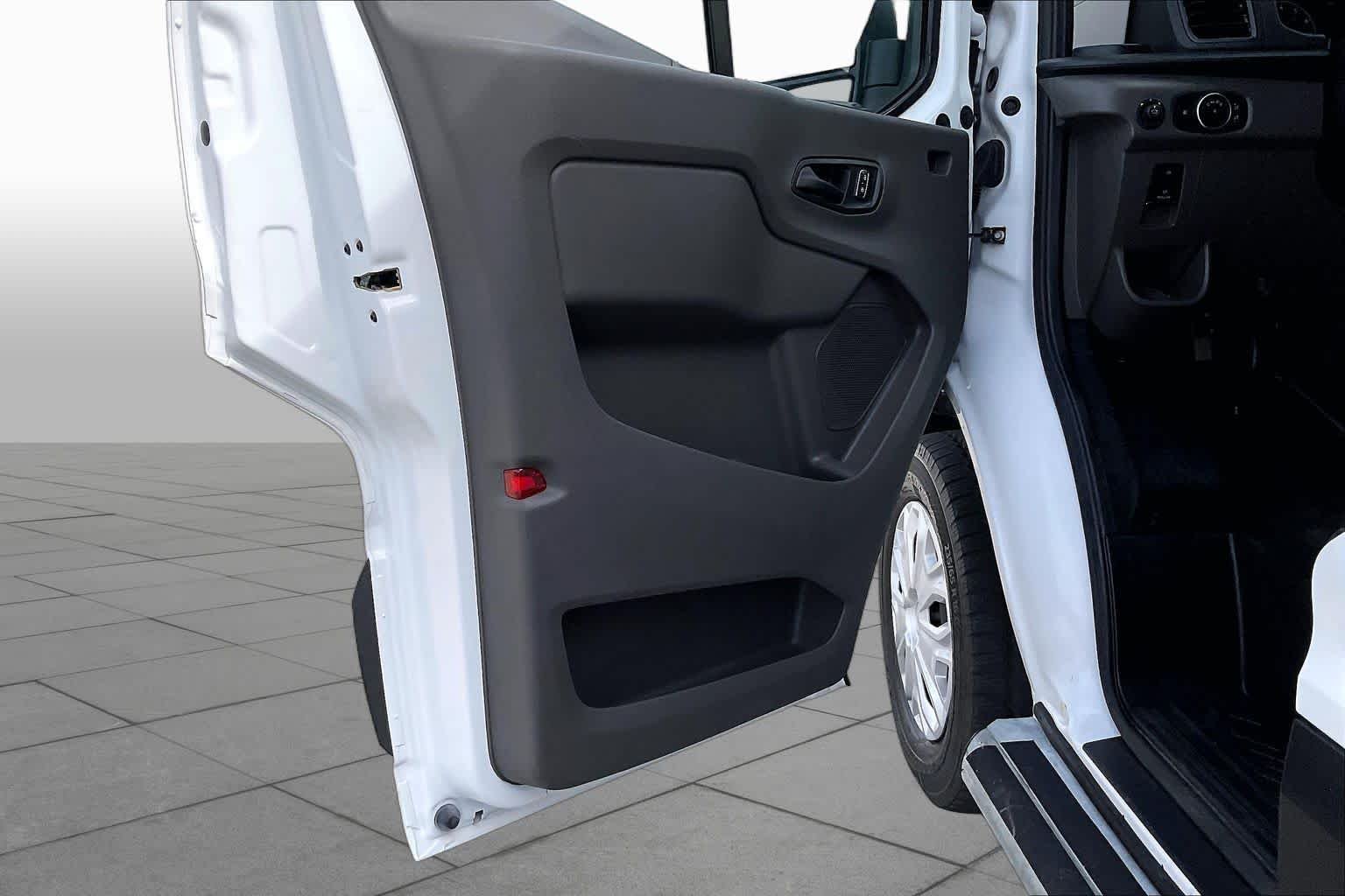 Used 2025 Oxford White Ford  image 17