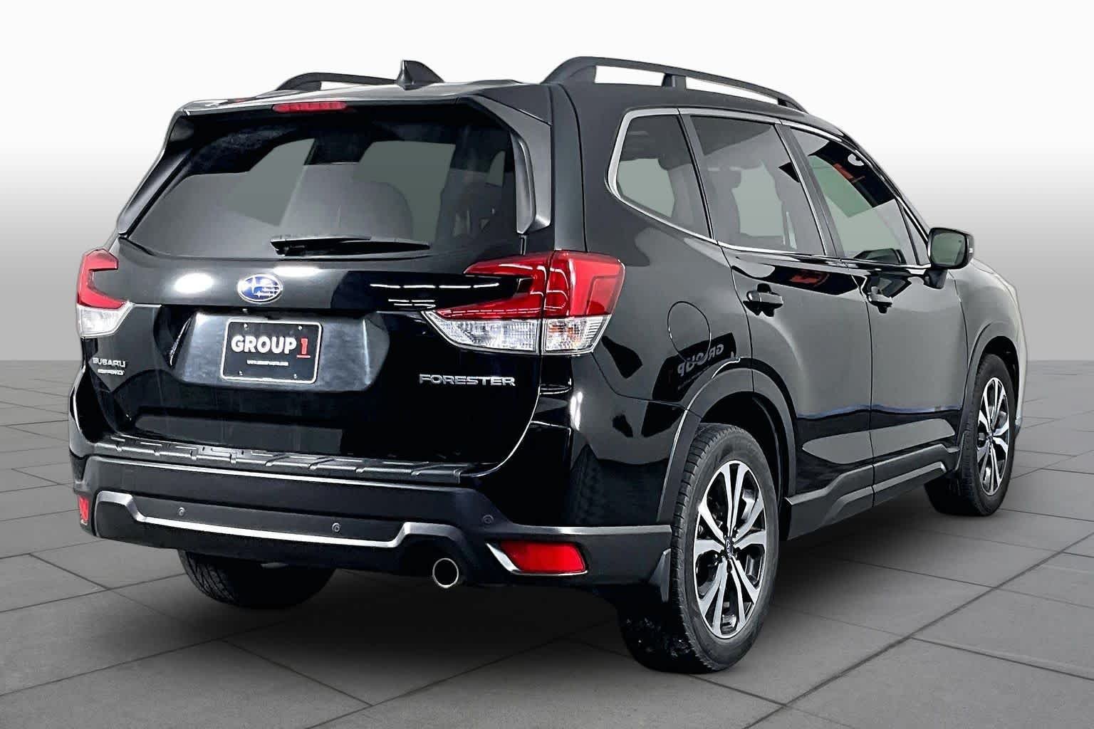 Used 2019 Crystal Black Silica Subaru Limited image 10