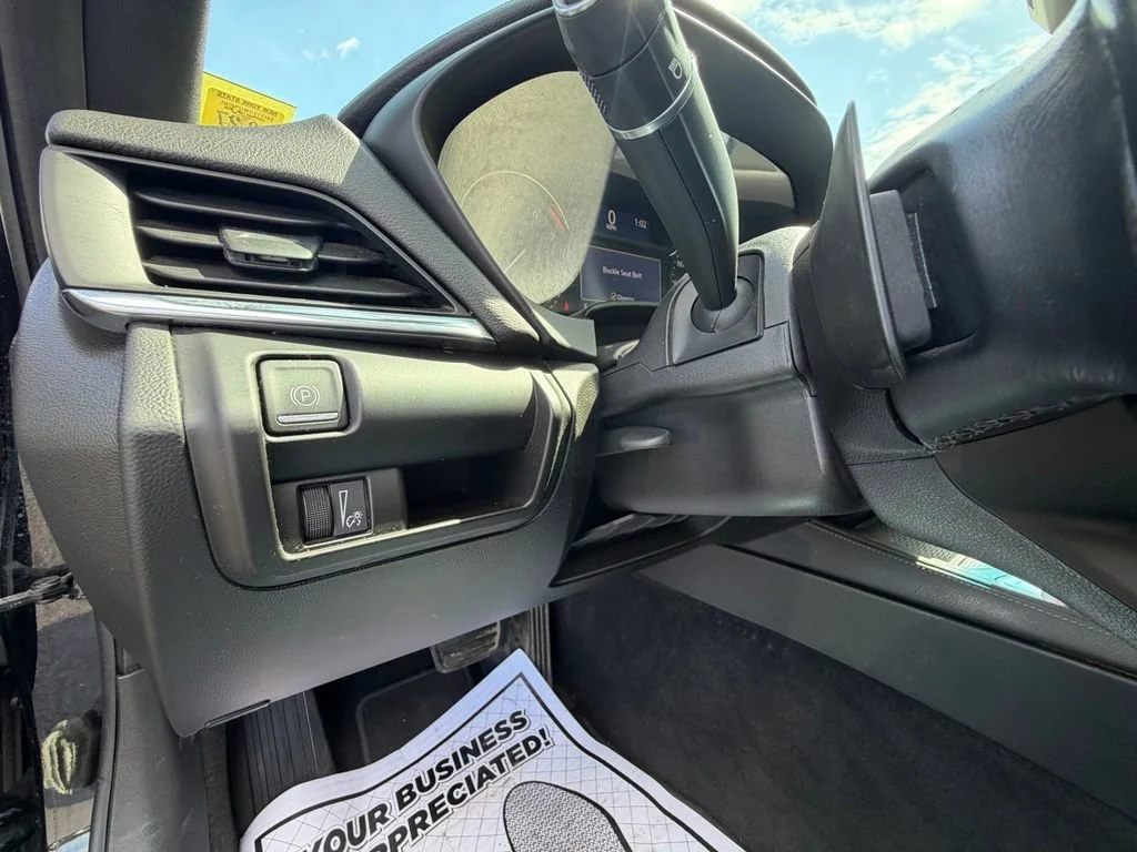 Used 2020 BLACK RAVEN Cadillac Premium Luxury image 23
