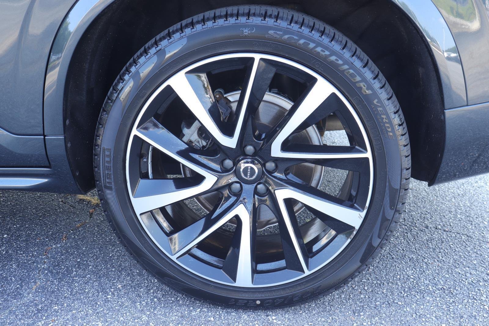 Used 2022 Savile Grey Metallic Volvo Momentum image 44