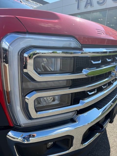 New 2026 Race Red Ford F-450® LARIAT® image 8