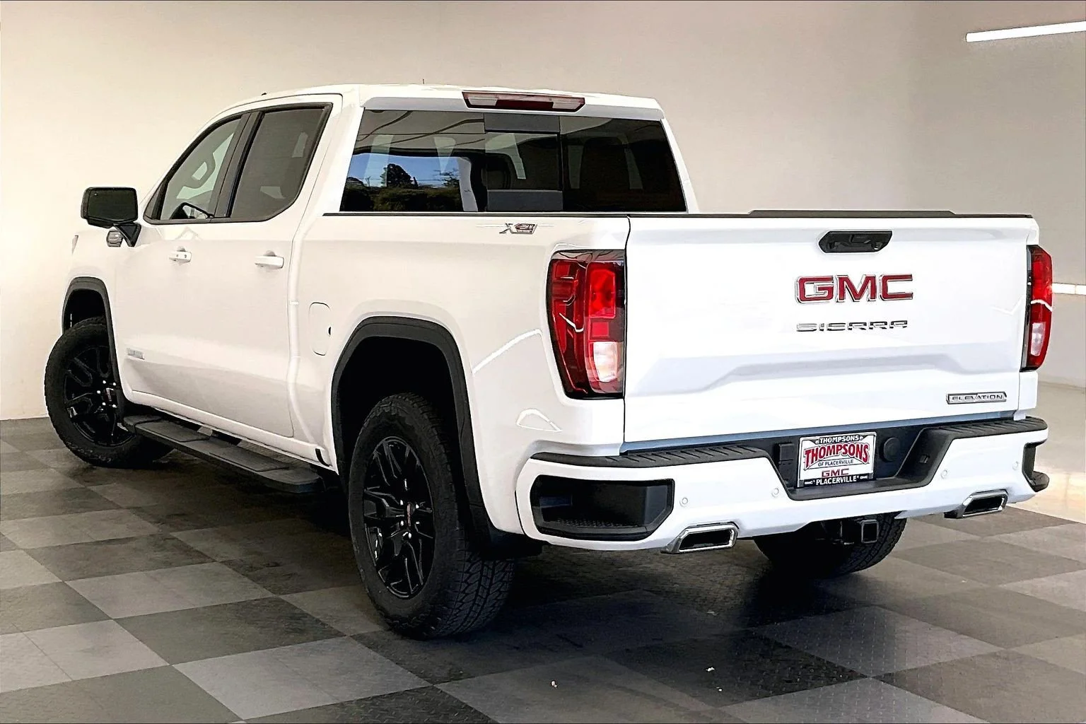 2026 GMC Sierra 1500 Elevation - Photo 2