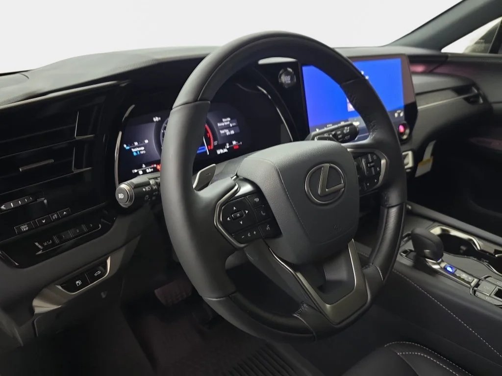New 2026 Eminent White Pearl Lexus PREMIUM PLUS image 16