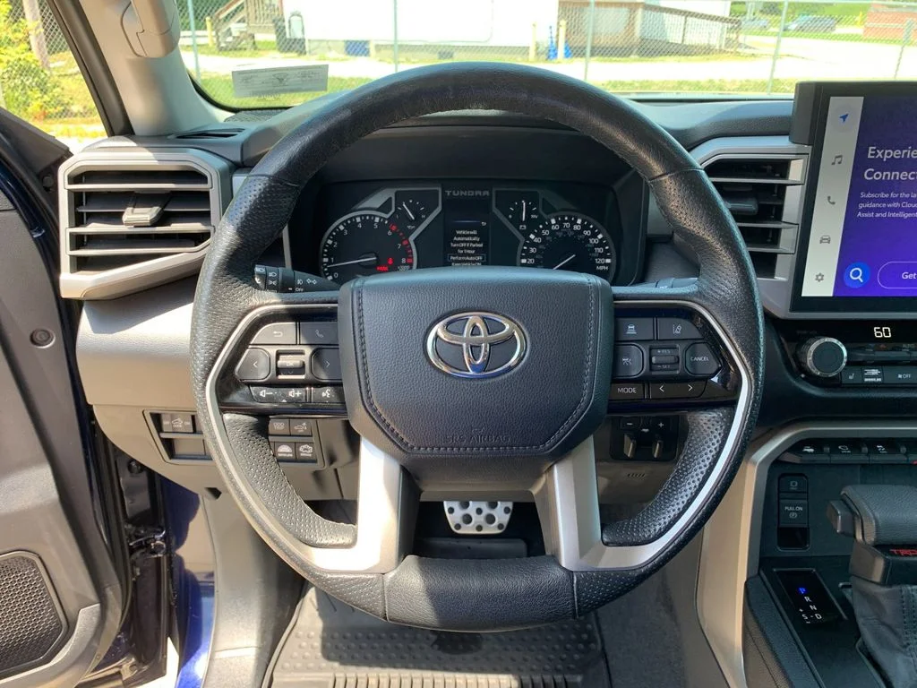 Used 2022  Toyota SR5 image 27