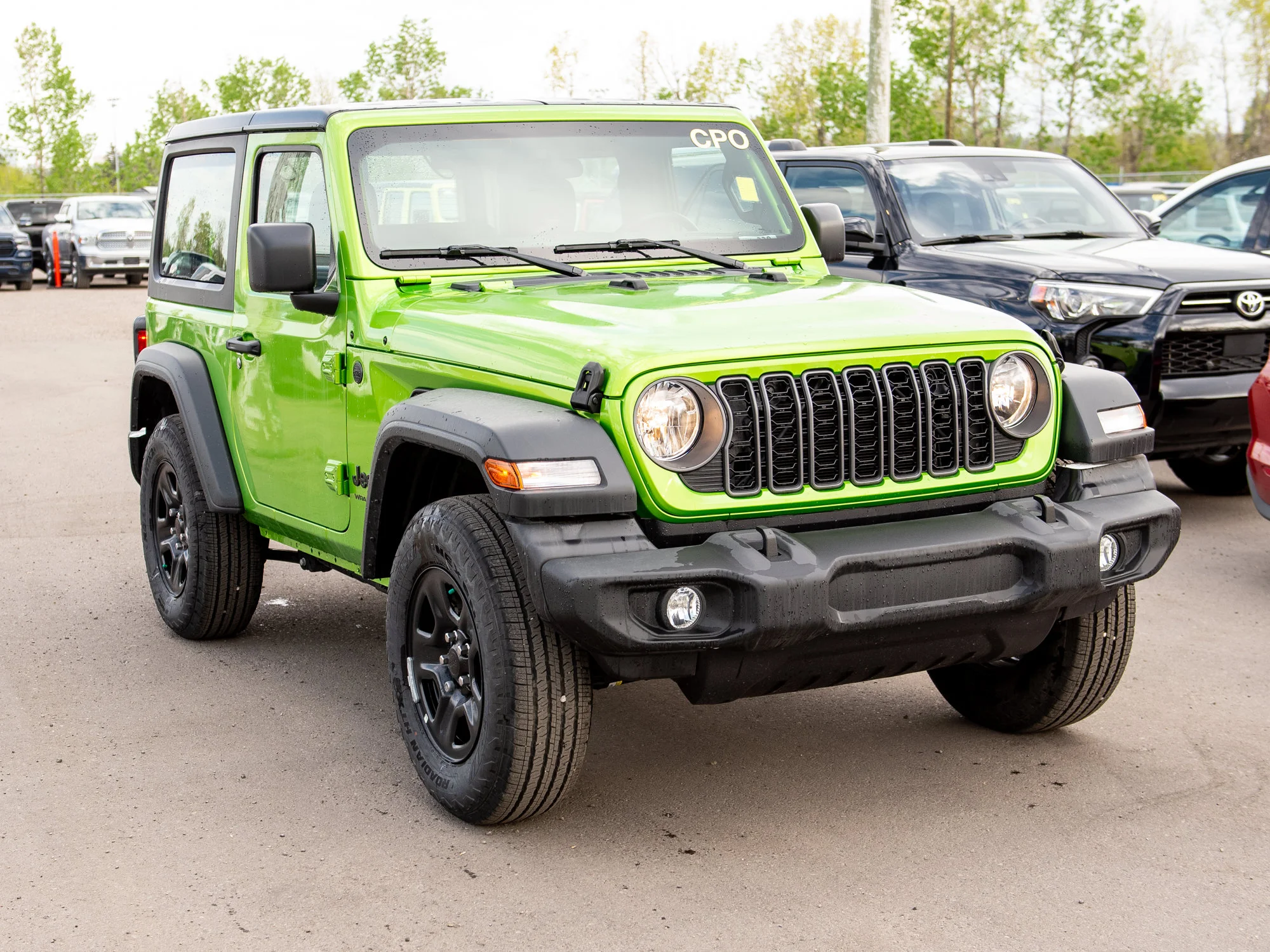 Certified Used 2026 mojito Jeep Sport * No Accidents | Backup Camera | Trailer Tow | Apple CarPlay | Trail Ready image 9