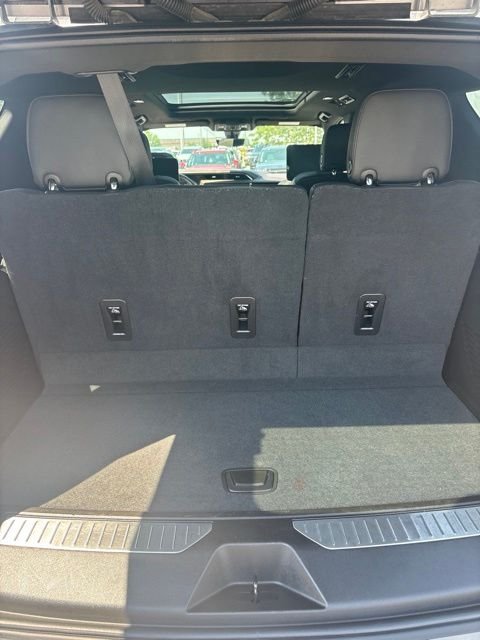 Used 2021 Gray GMC Denali image 33
