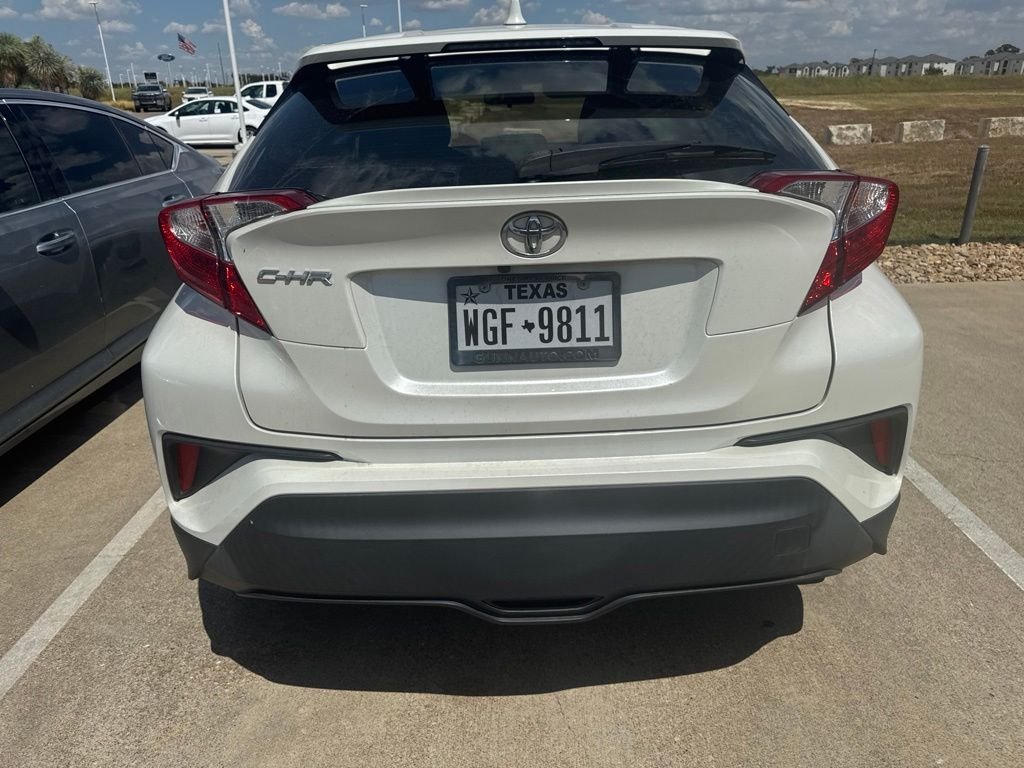 Used 2021 White Toyota LE image 4