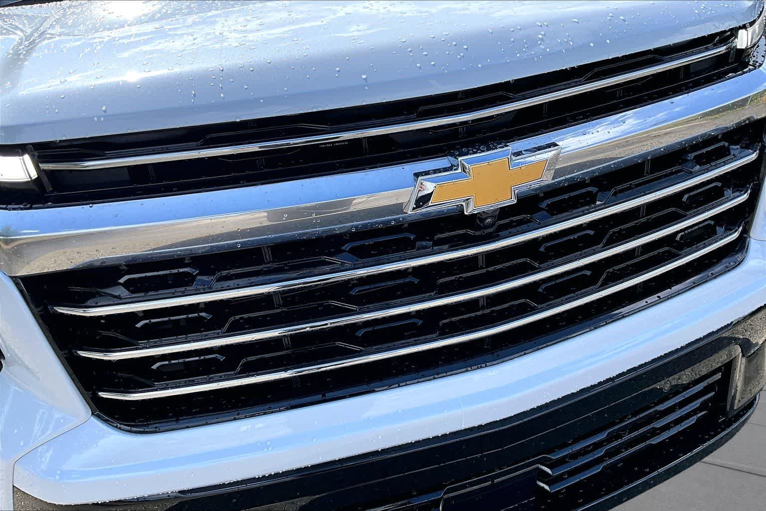Used 2026 Polar White Tricoat Chevrolet FWD High Country image 30