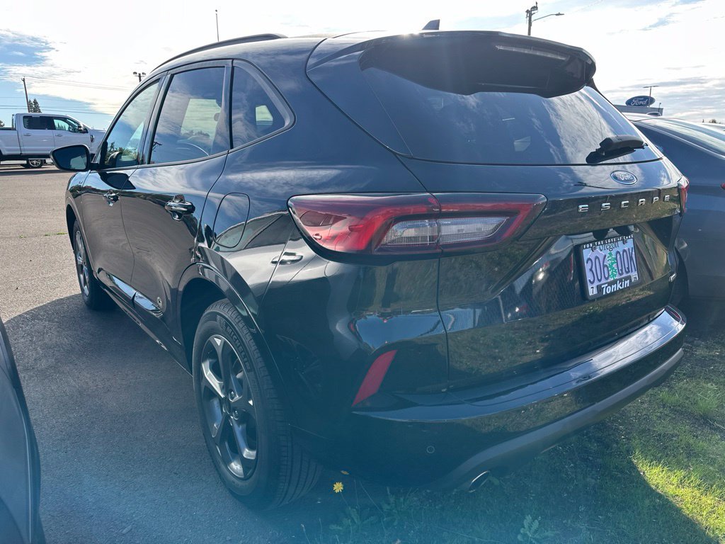 Used 2024 Agate Black Metallic Ford ST-Line Select image 4