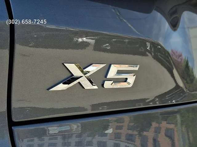 New 2026 Skyscraper Grey Metallic BMW xDrive50e image 21