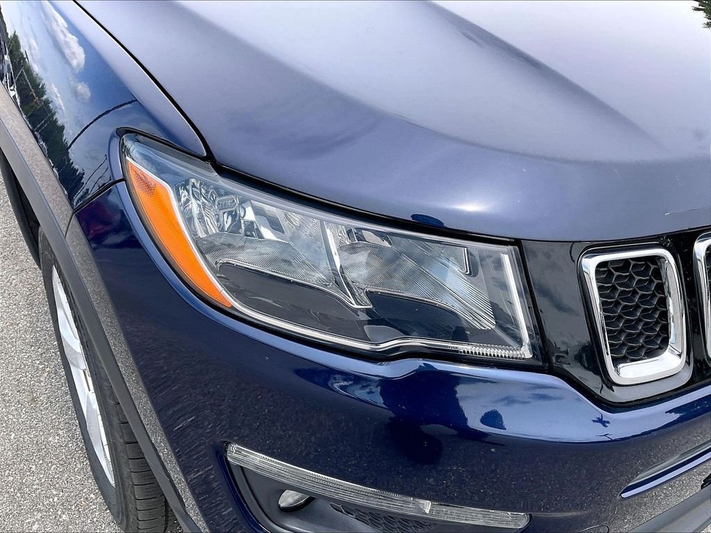 Used 2021 Jazz Blue Pearlcoat Jeep Latitude image 29
