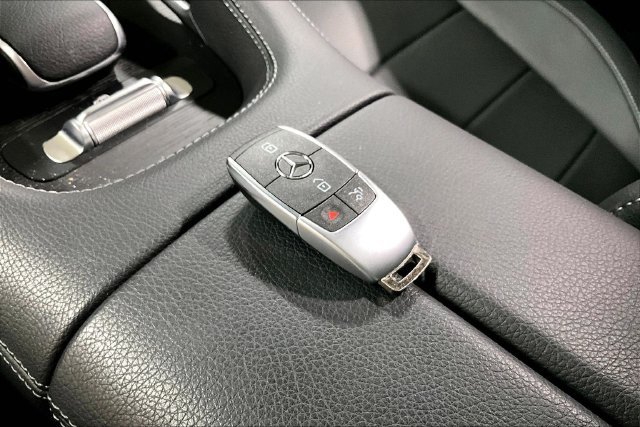 Certified Used 2026 Gray Mercedes-Benz GLE 450 image 36