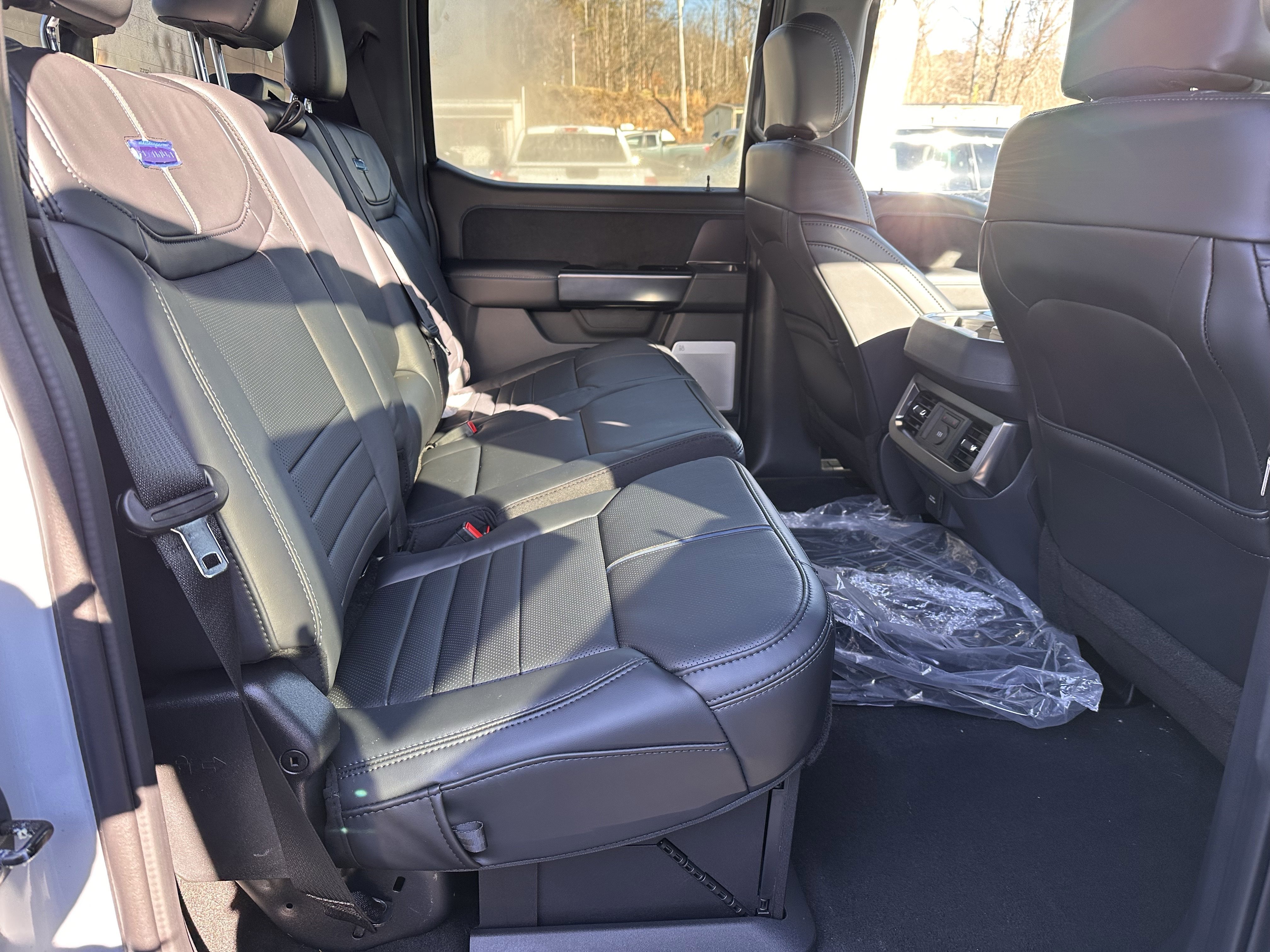 New 2026 Glacier Gray Metallic Tri-Coat Ford F-250® Platinum® image 19