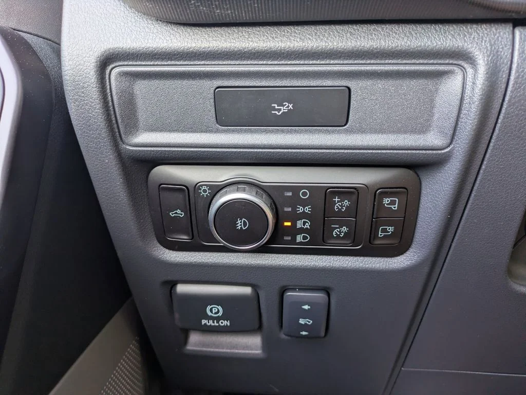 New 2026 Agate Black Metallic Ford Lariat image 29