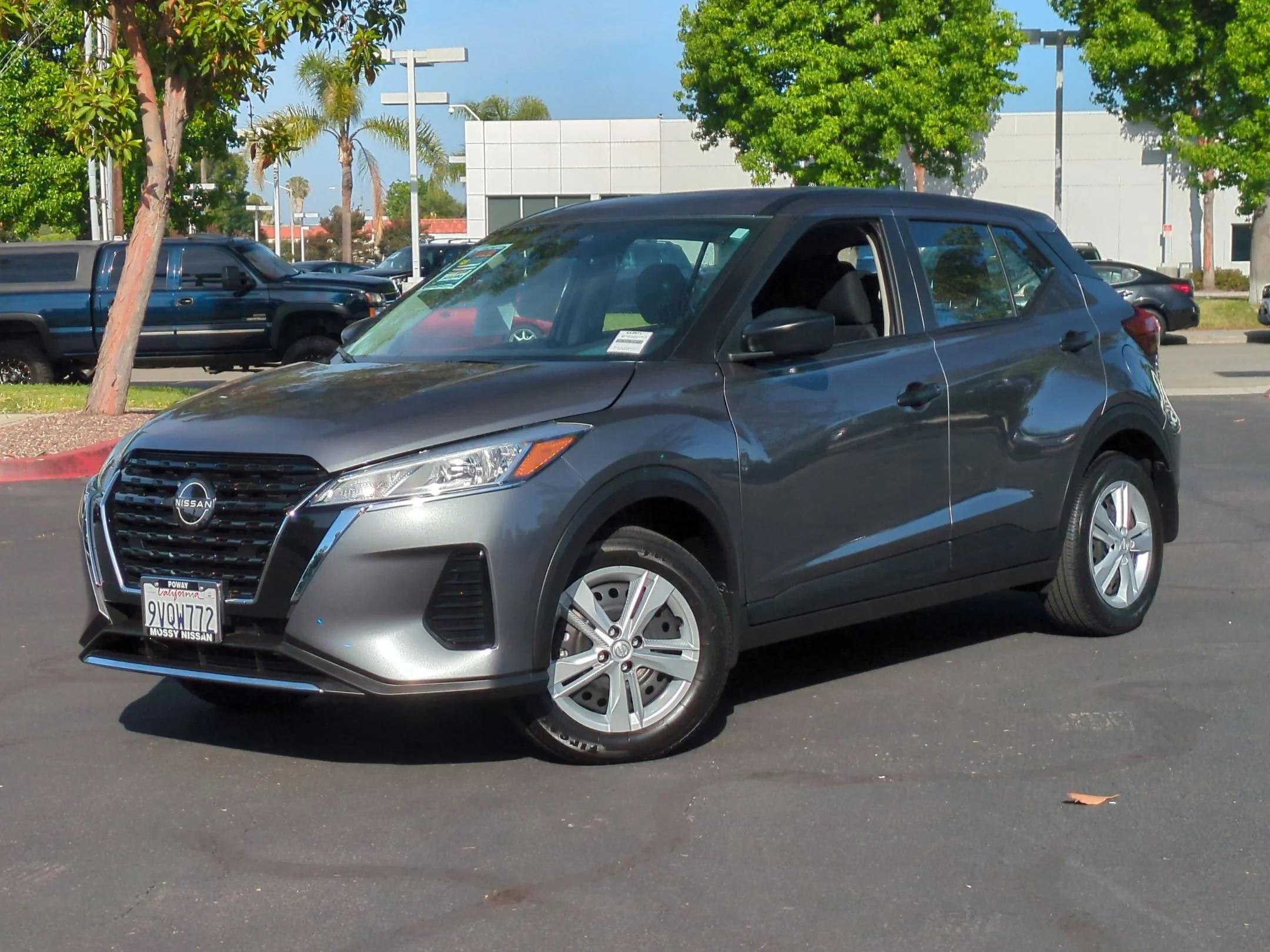2025 Nissan Kicks Play 1.6 FWD's photo