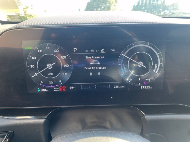 Used 2023 White Kia Wind image 5