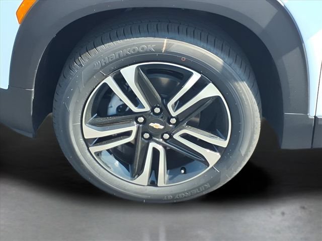 New 2026 Summit White Chevrolet LT image 26