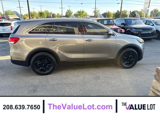 Used 2018 Silver Kia EX image 3