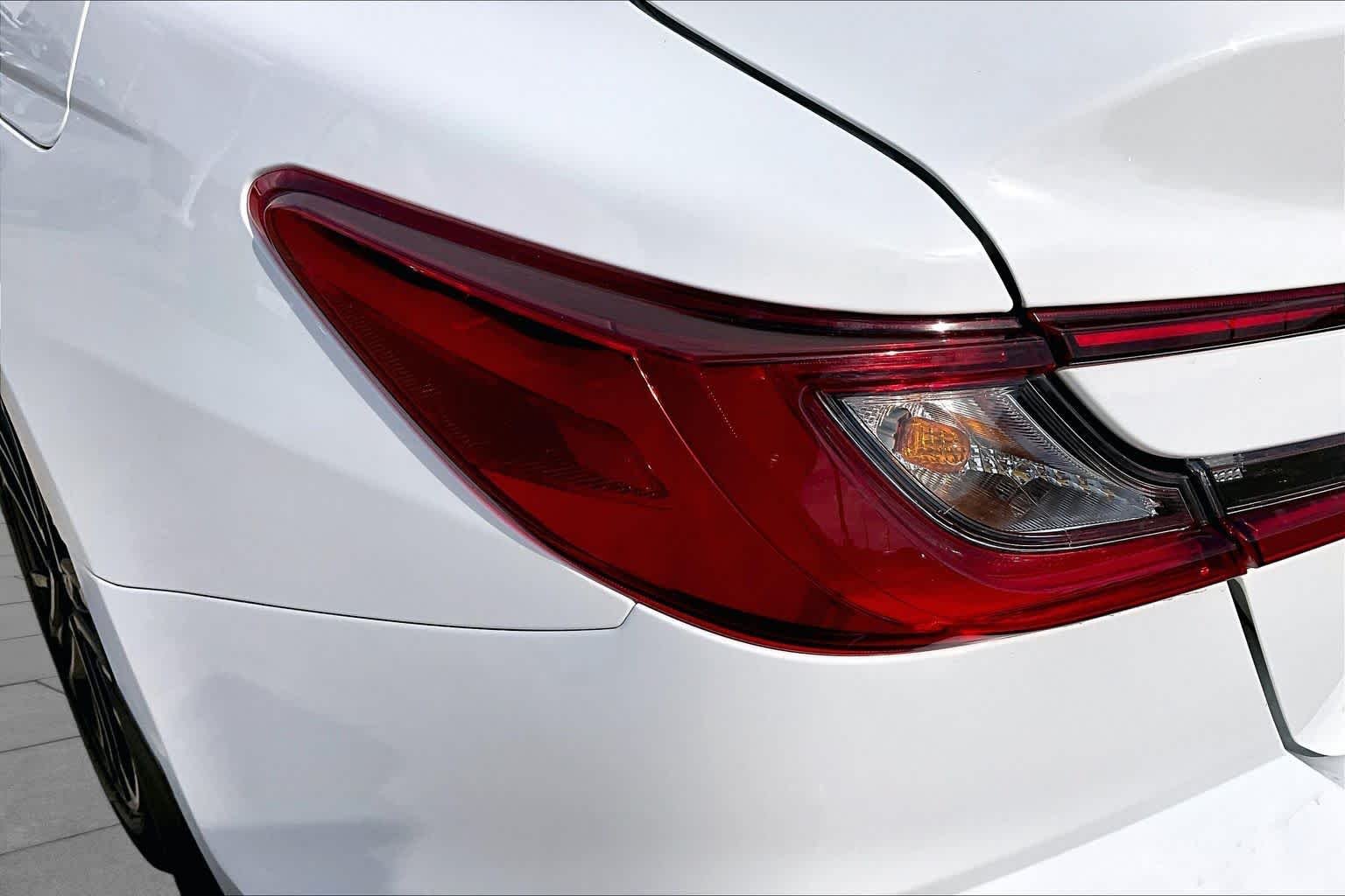 Used 2026 Ice Cap Toyota LE image 29