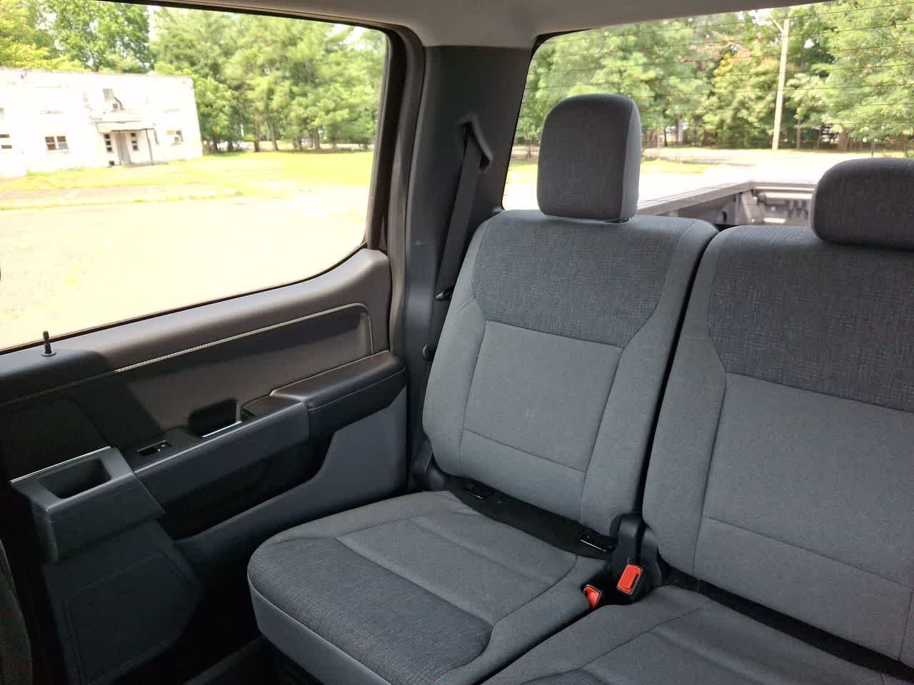 Used 2024 Agate Black Metallic Ford XLT image 12