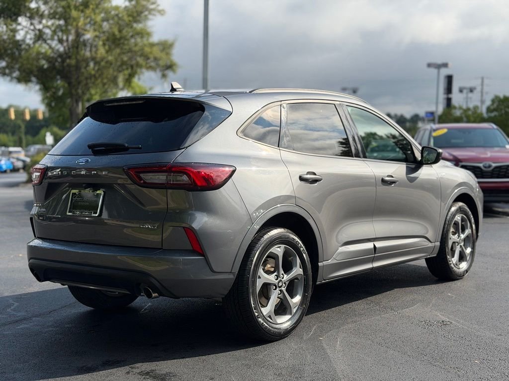 Used 2024 Gray Ford ST-Line image 10