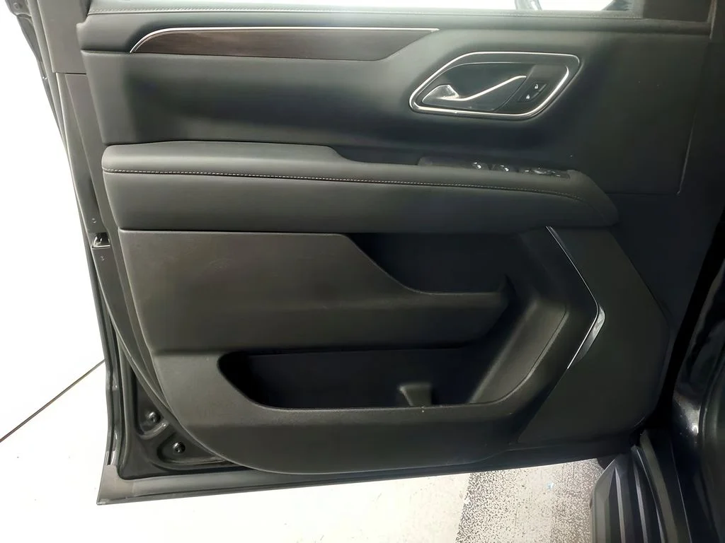 Used 2023 Onyx Black GMC SLE image 6