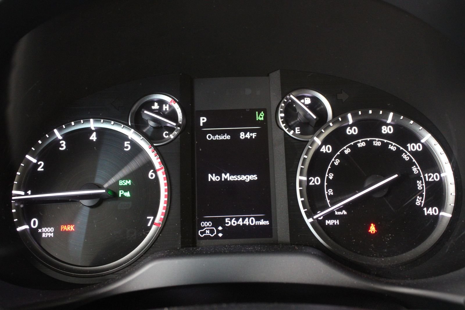 Used 2022  Lexus 460 Luxury image 6