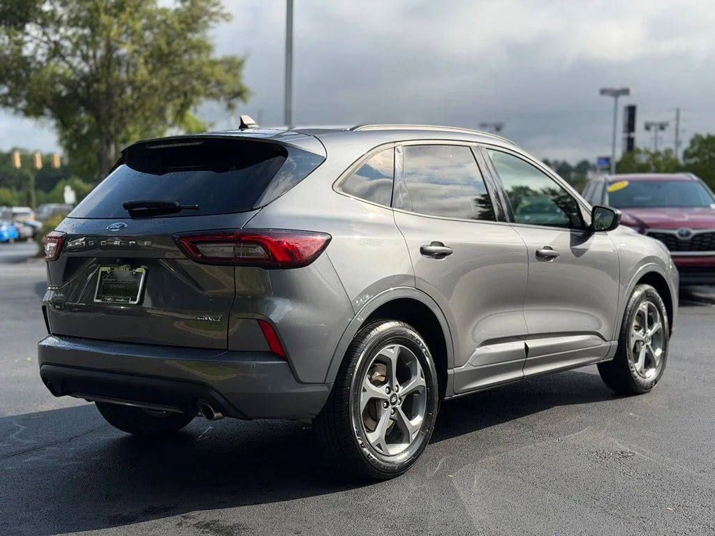 Used 2024 Gray Ford ST-Line image 10