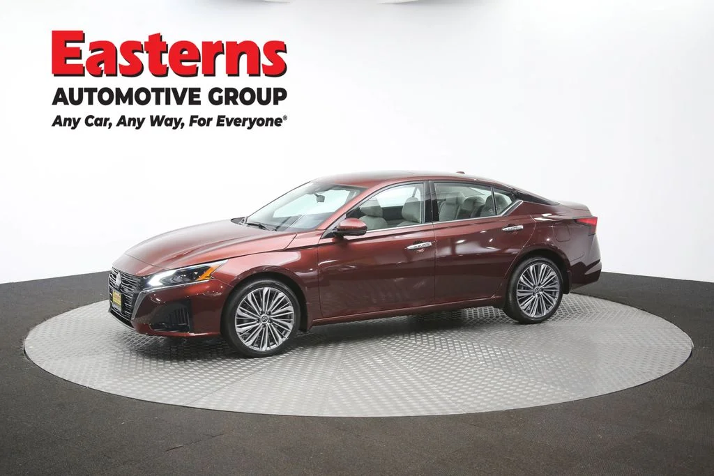 Used 2024 Red Nissan 2.5 SL image 61