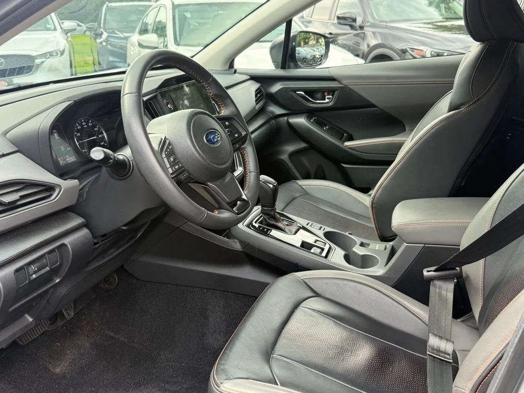 Used 2024 Ice Silver Metallic Subaru Limited image 19