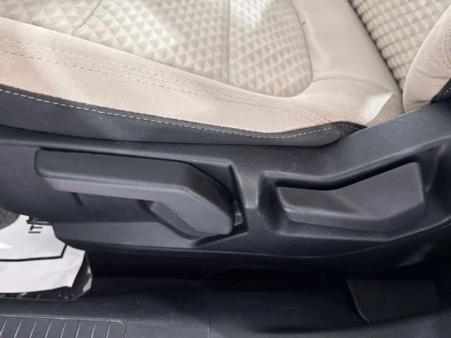 Used 2021 White Ford SE image 17