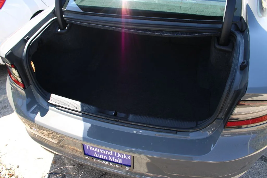 Used 2023 Gray Dodge SXT image 10