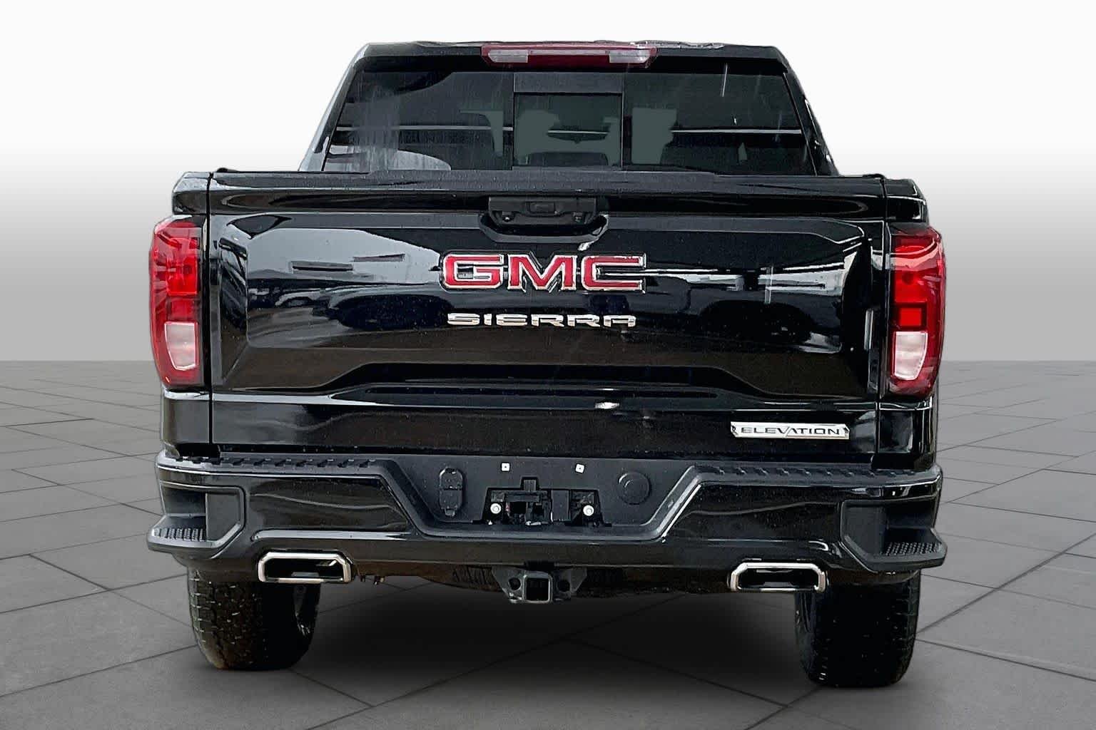 Used 2024 Onyx Black GMC Elevation image 5