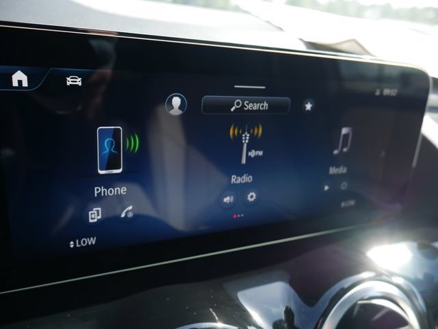 New 2026 Polar White Mercedes-Benz GLA 250 image 35