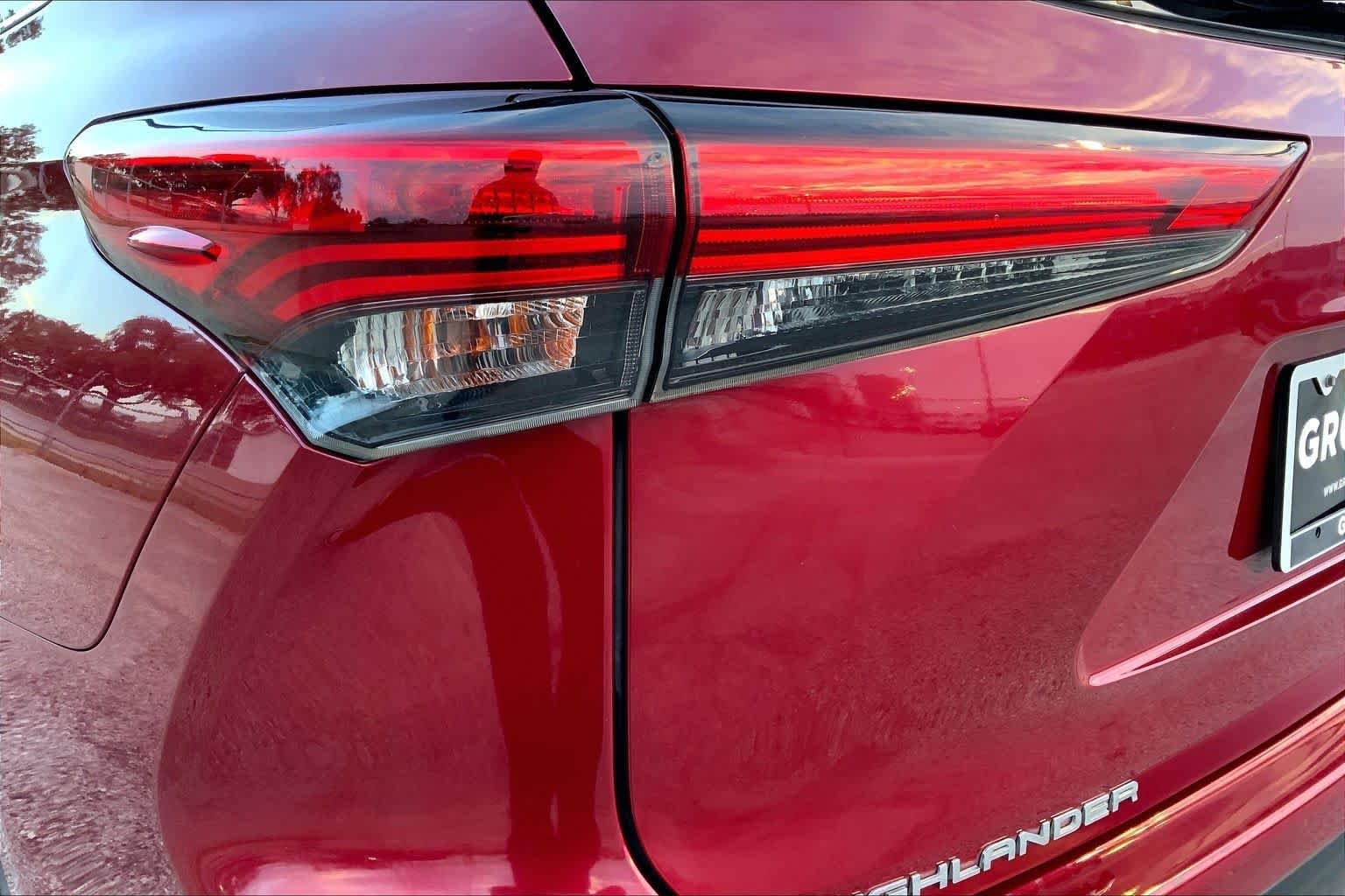 Used 2022 Ruby Flare Pearl Toyota LE image 28
