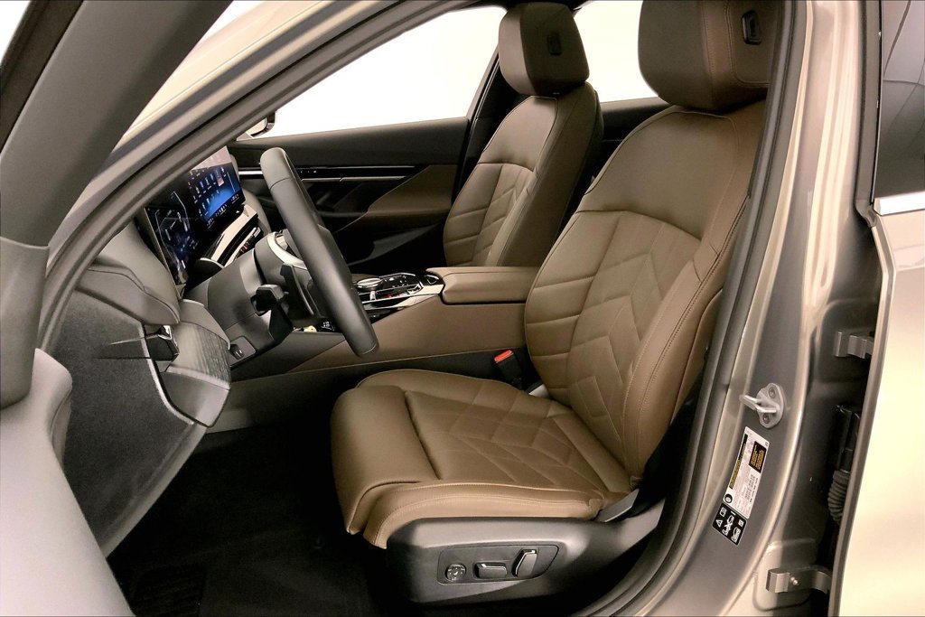 2026 BMW 5 Series 530i - Photo 13