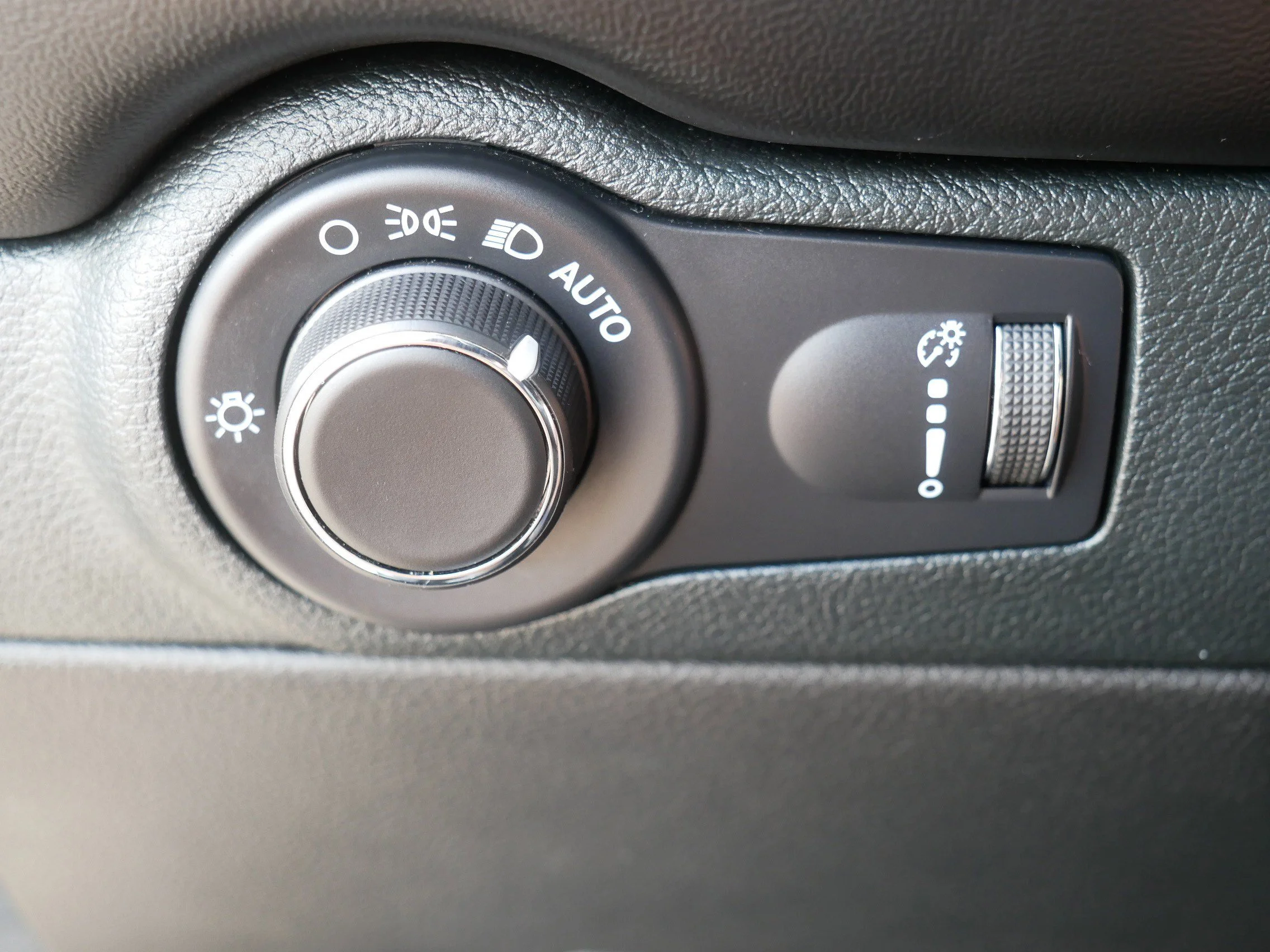Used 2024 DB Black Clearcoat Dodge SXT Plus image 26