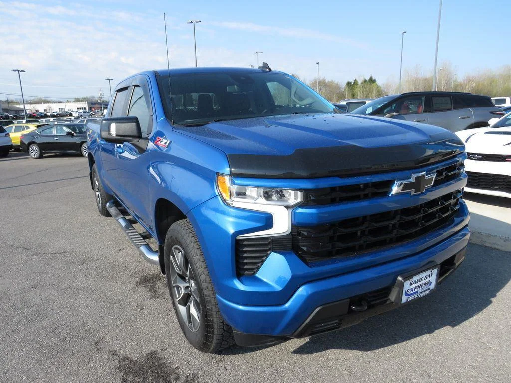Used 2023 Glacier Blue Metallic Chevrolet RST image 4
