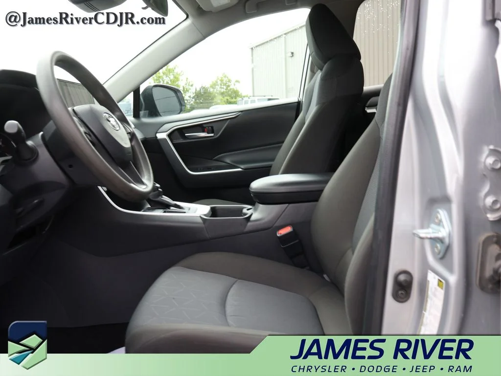 Used 2024 Silver Toyota XLE image 22
