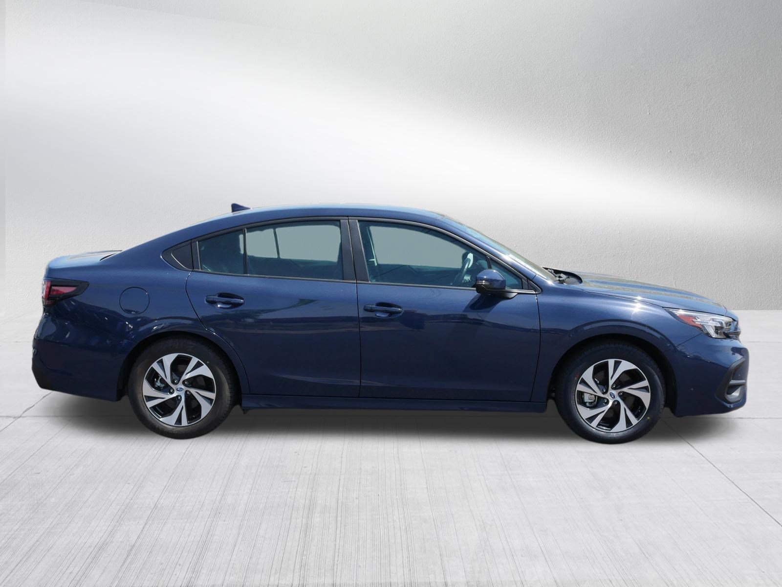 Used 2025 Cosmic Blue Pearl Subaru Premium image 8