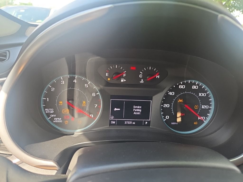 Used 2025 White Chevrolet LT image 14