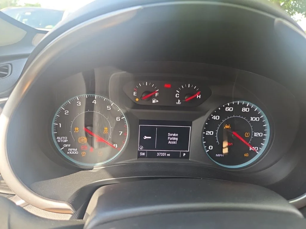 Used 2025 White Chevrolet LT image 14