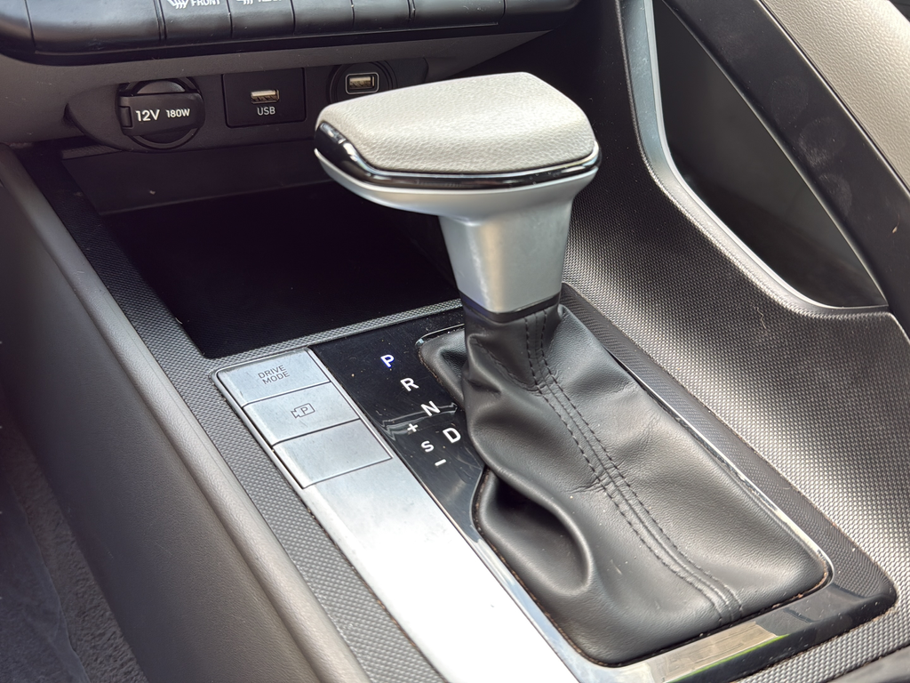 Used 2023 Silver Hyundai SEL image 30