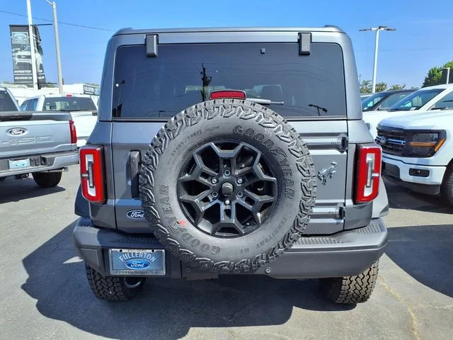 New 2026 Carbonized Gray Metallic Ford Badlands image 3