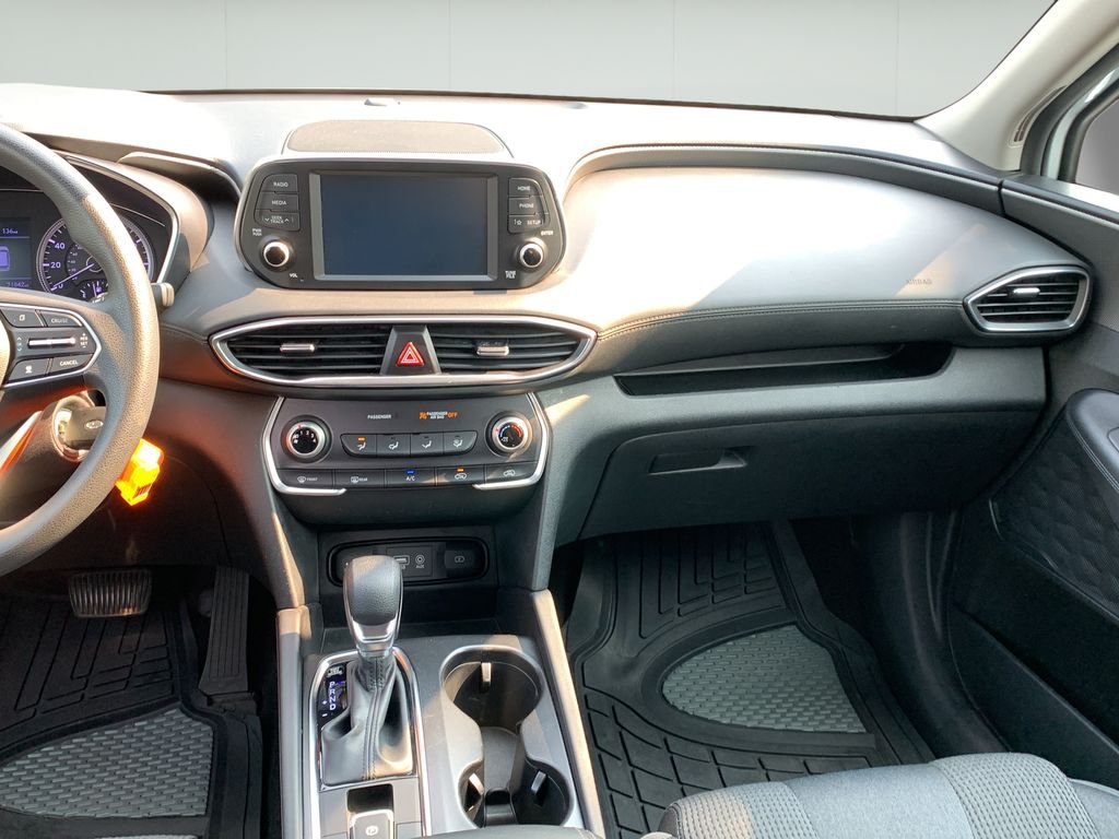 2020 Hyundai Santa Fe SE - Photo 23