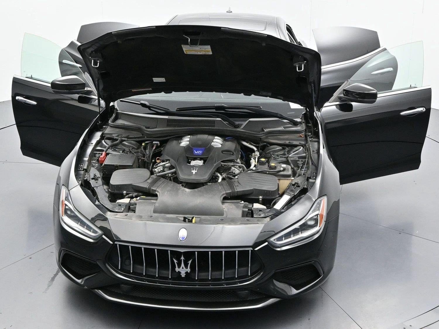 Used 2018 Nero Maserati S GranSport image 42
