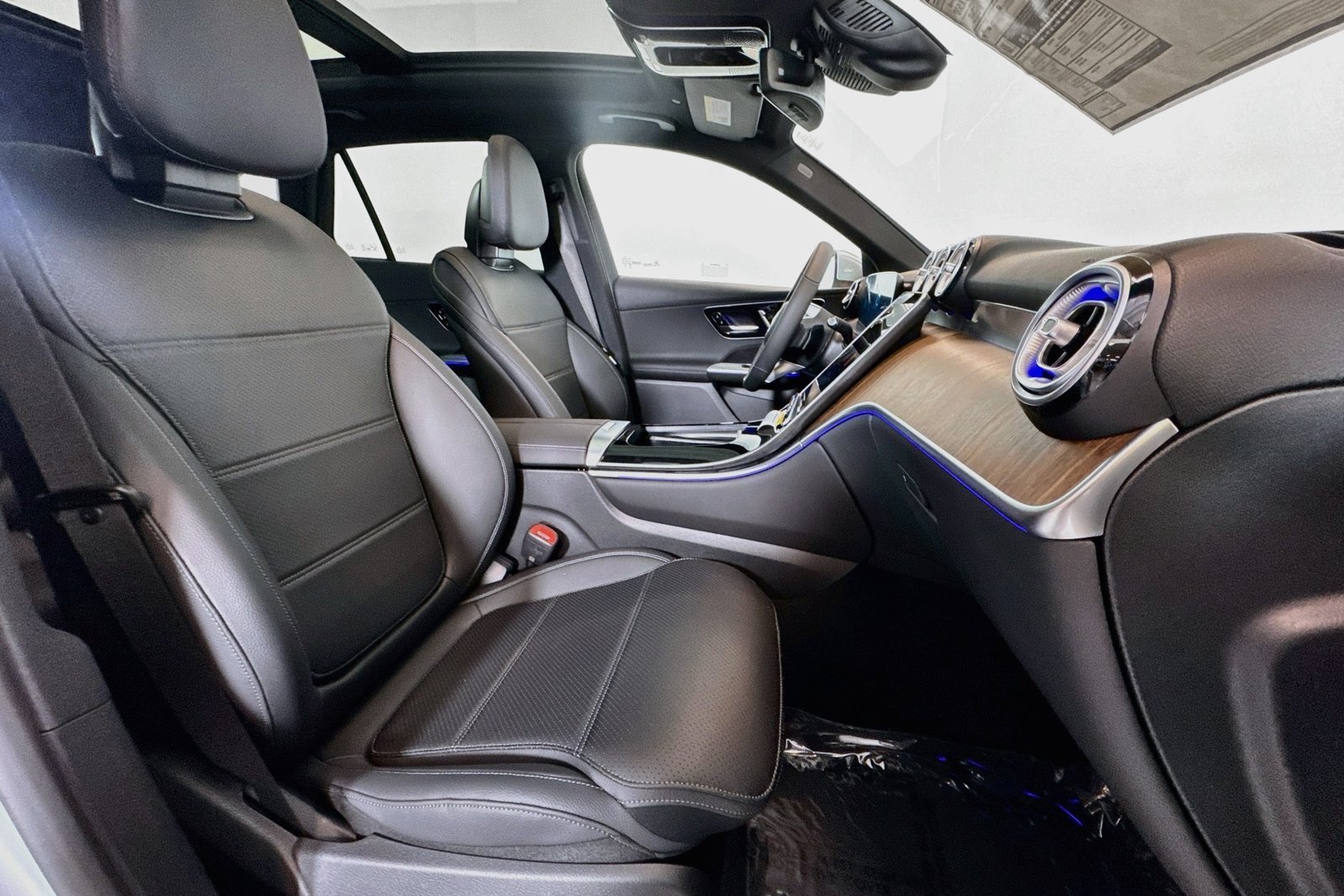 New 2026 Cirrus Silver Metallic Mercedes-Benz GLC 300 image 26