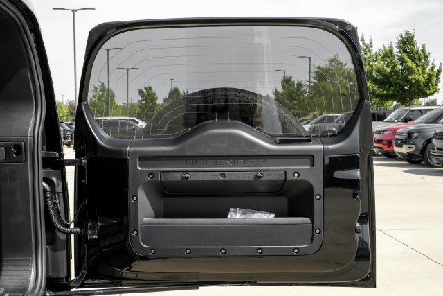New 2026 Santorini Black Land Rover X-Dynamic SE image 57