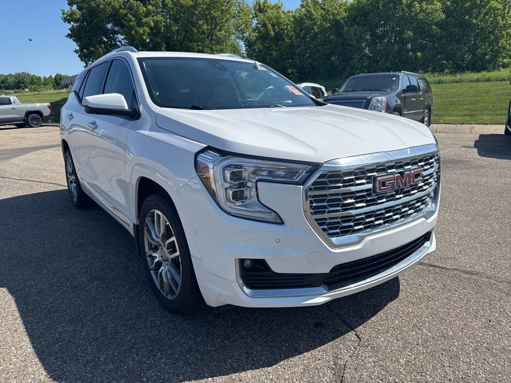 2022 GMC Terrain Denali AWD's photo