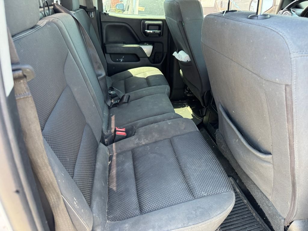 Used 2018 White Chevrolet LT image 16